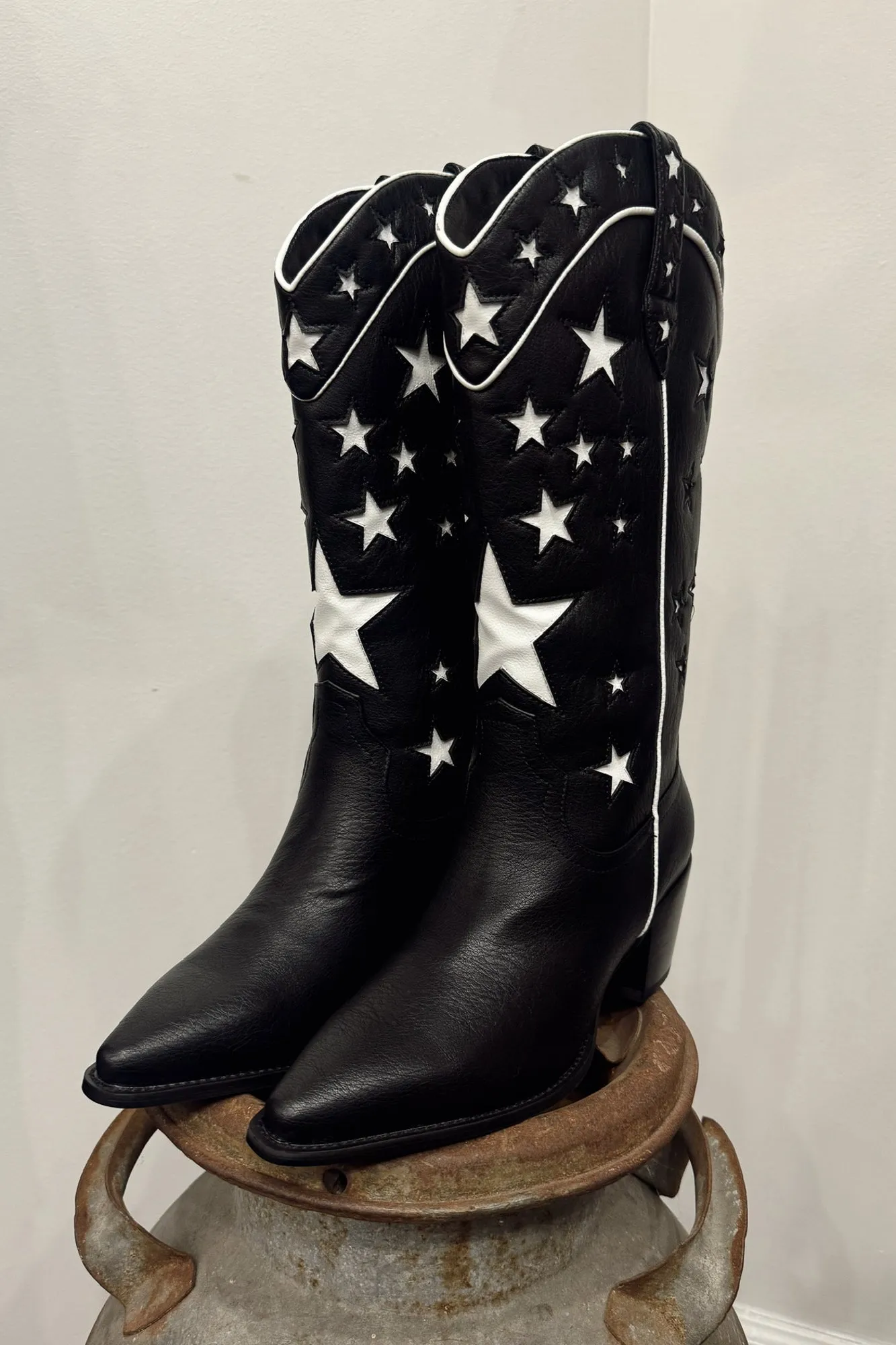 Billini Dollie Boots- Black/White