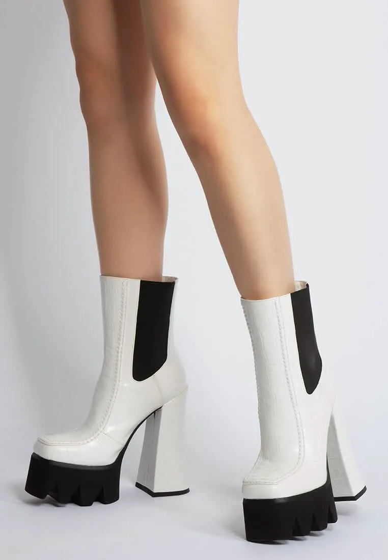 Bold Platform Chunky Chelsea Ankle Boots for Elevated Style