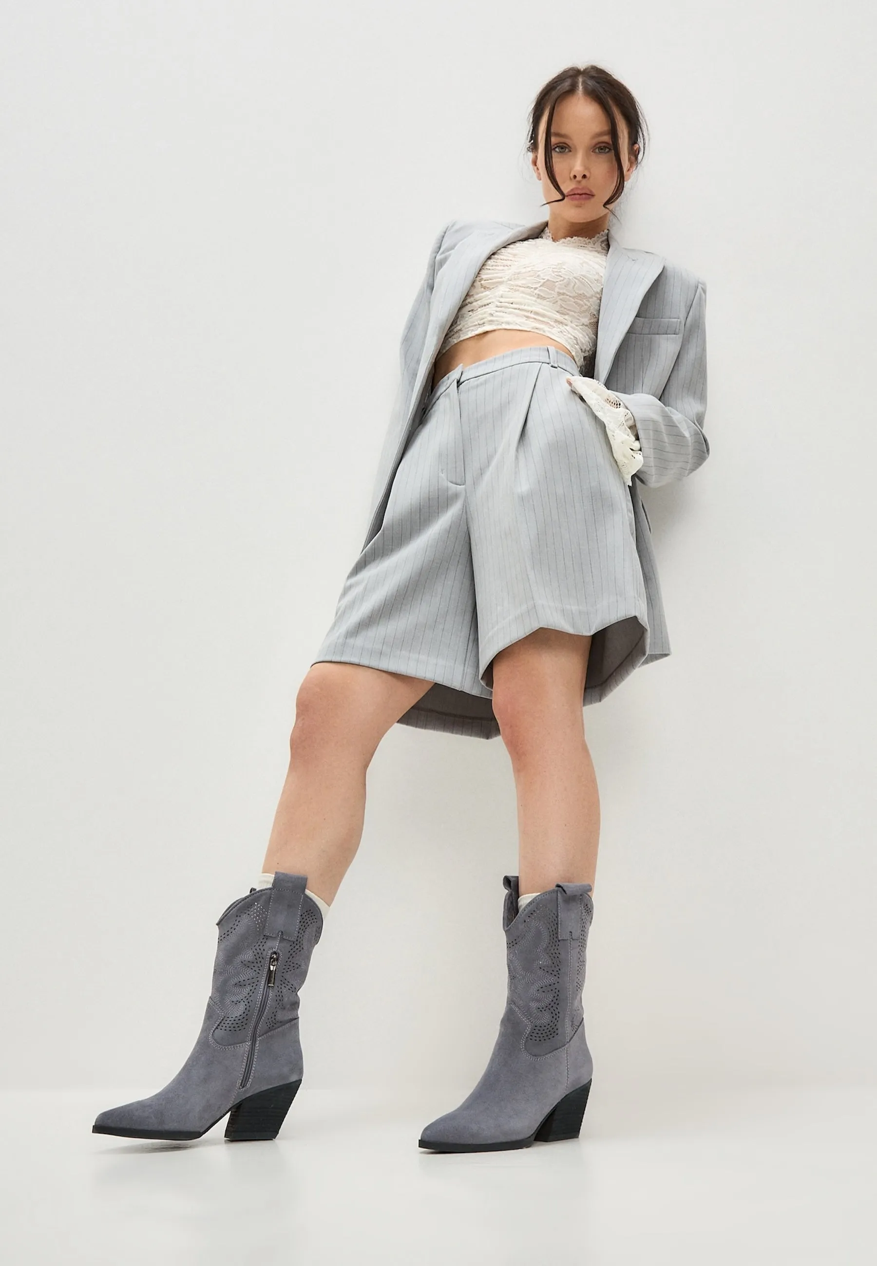 Suede Cowboy Boots Elena - Grey