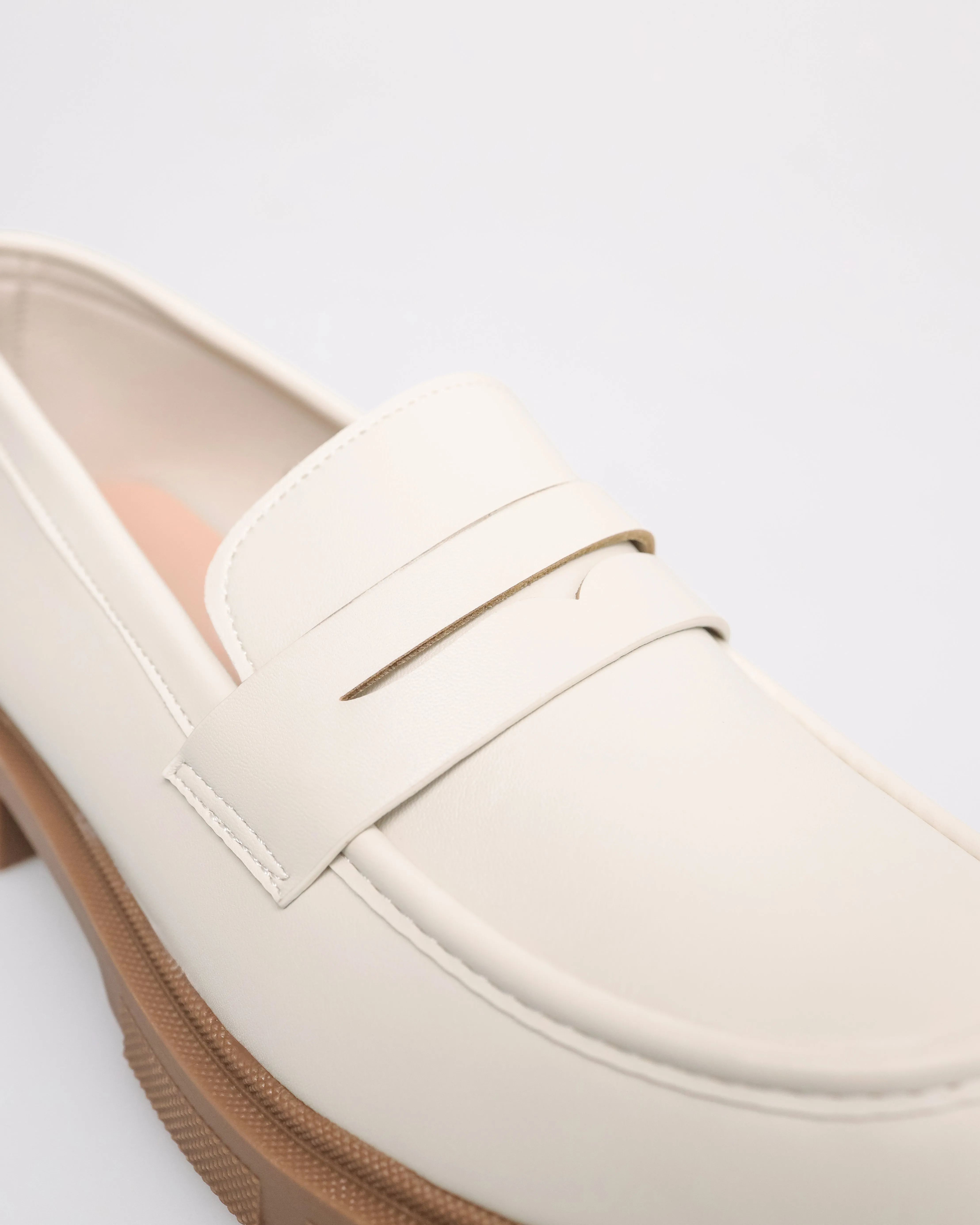 Tomaz NN343 Ladies Penny Loafer (Cream)